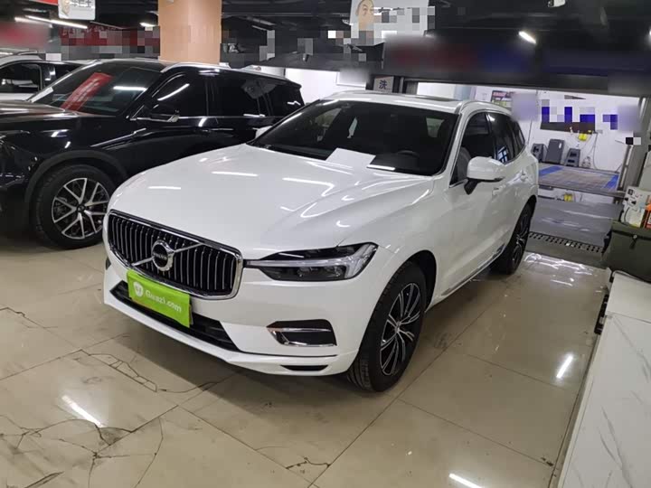 Фото 2 - Volvo XC60
