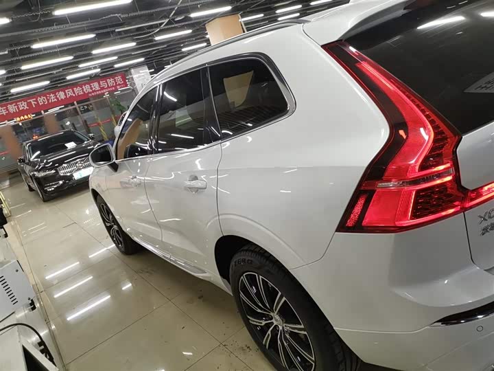 Фото 5 - Volvo XC60