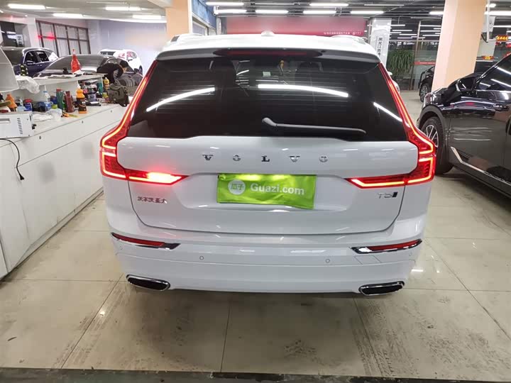 Фото 6 - Volvo XC60