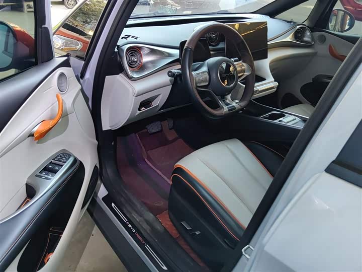 Фото 13 - BYD Dolphin