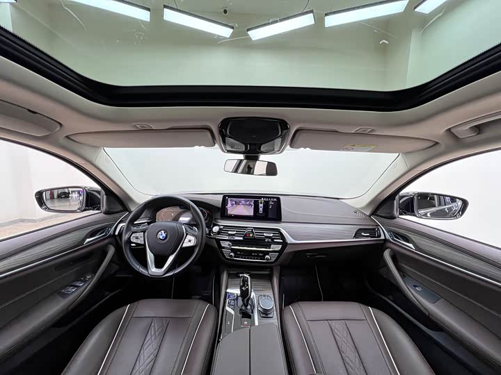 Фото 22 - BMW 5 Series