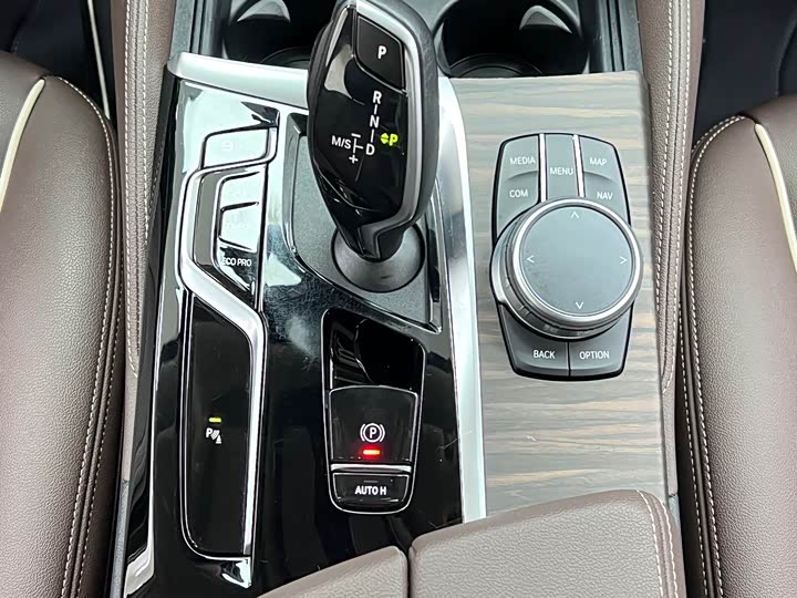 Фото 28 - BMW 5 Series