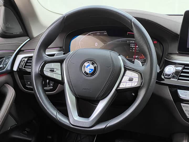 Фото 32 - BMW 5 Series