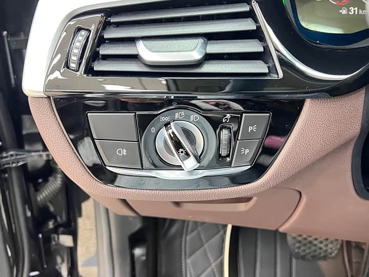 Фото 34 - BMW 5 Series