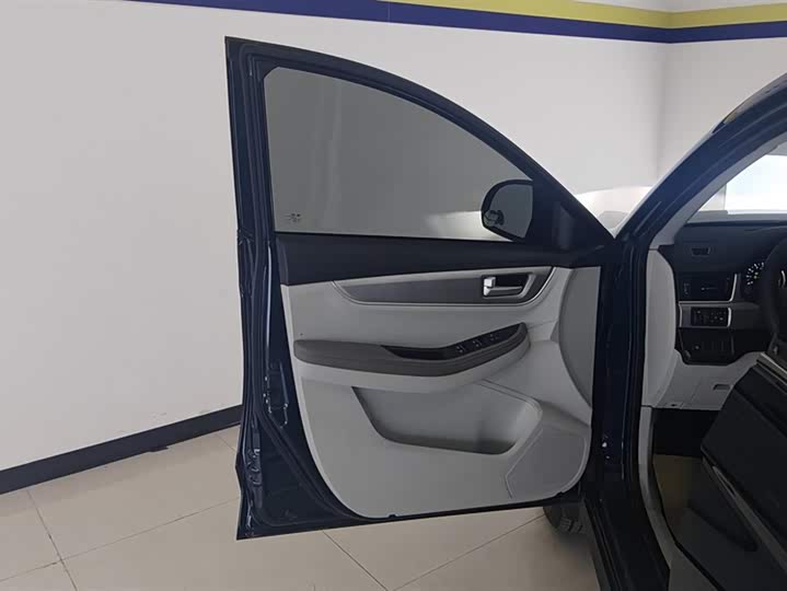 Фото 7 - Dongfeng Forthing T5