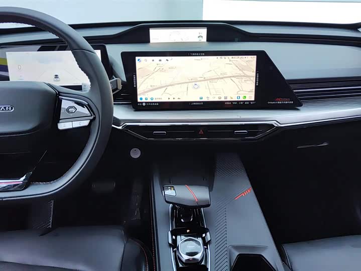 Фото 13 - Changan Oshan Z6