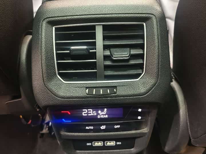 Фото 20 - Volkswagen Tayron