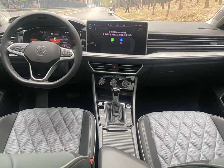 Фото 14 - Volkswagen Sagitar L