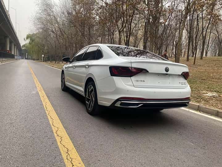 Фото 5 - Volkswagen Sagitar L