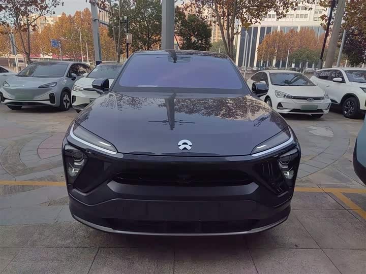 Фото 3 - Nio EC6