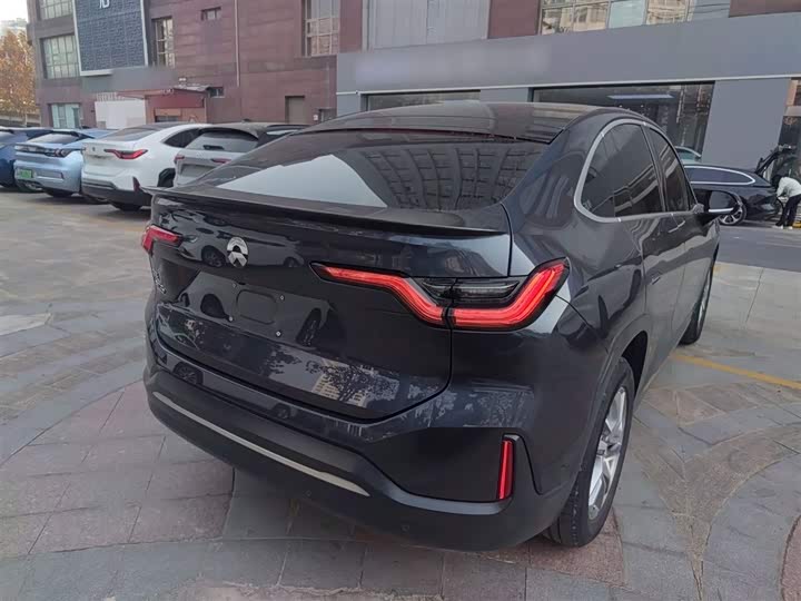 Фото 7 - Nio EC6