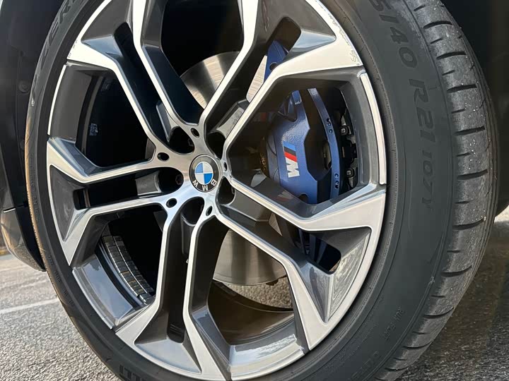 Фото 14 - BMW X5