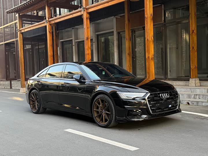 Фото 3 - Audi A6L