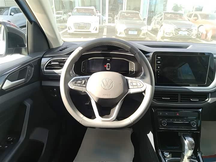 Фото 11 - Volkswagen Tharu
