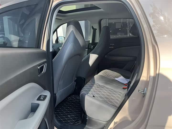 Фото 14 - Leapmotor T03