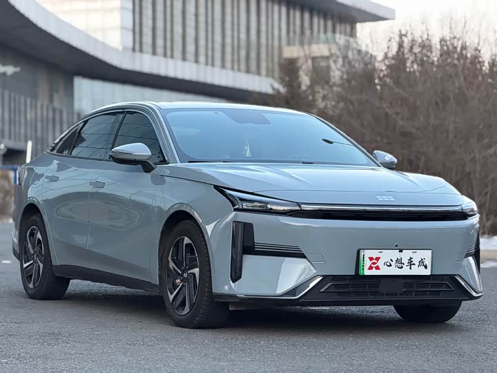 Фото 13 - Geely Galaxy L6