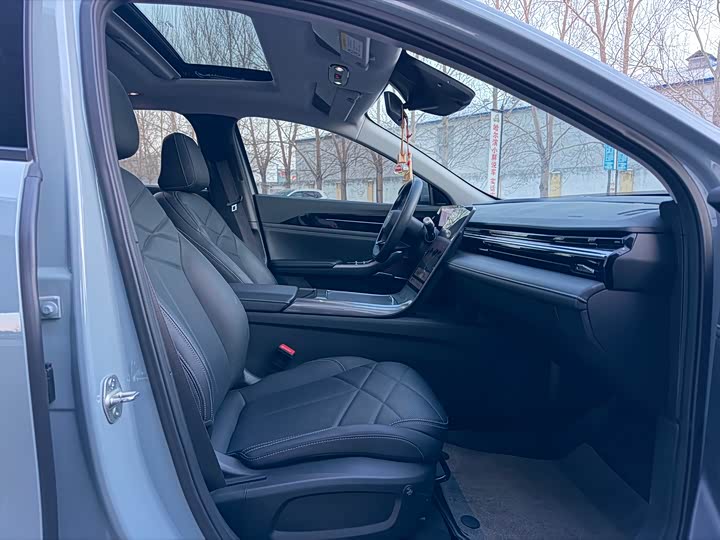 Фото 29 - Geely Galaxy L6