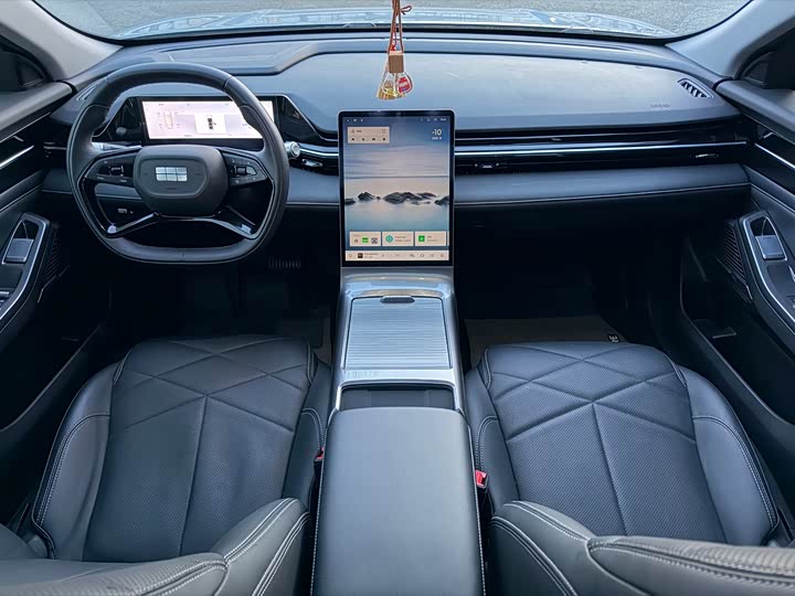 Фото 32 - Geely Galaxy L6