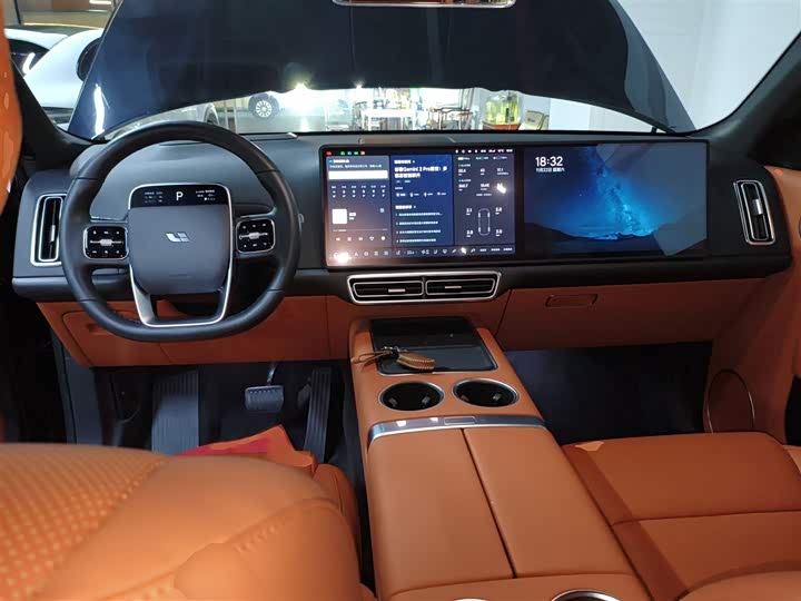 Фото 12 - LiXiang L8