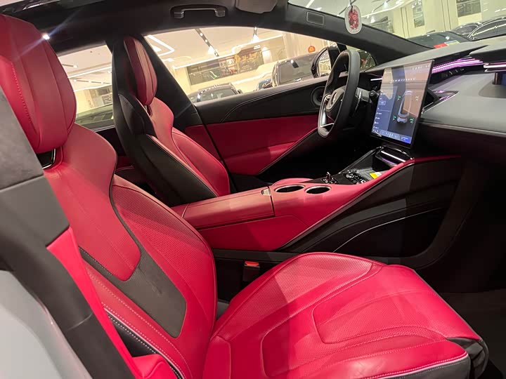 Фото 20 - Lotus Eletre