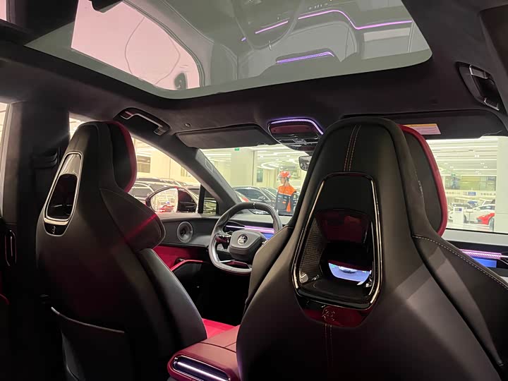 Фото 24 - Lotus Eletre