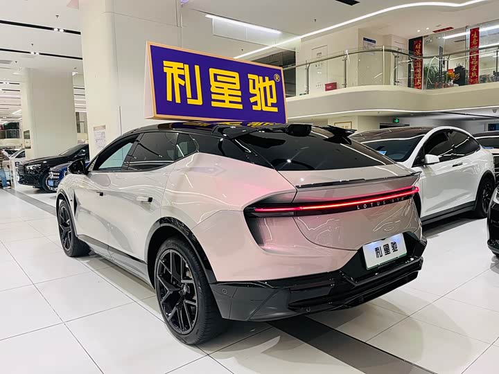 Фото 3 - Lotus Eletre