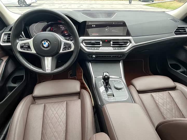 Фото 16 - BMW 3 Series