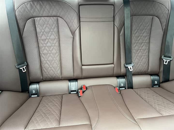 Фото 24 - BMW 3 Series