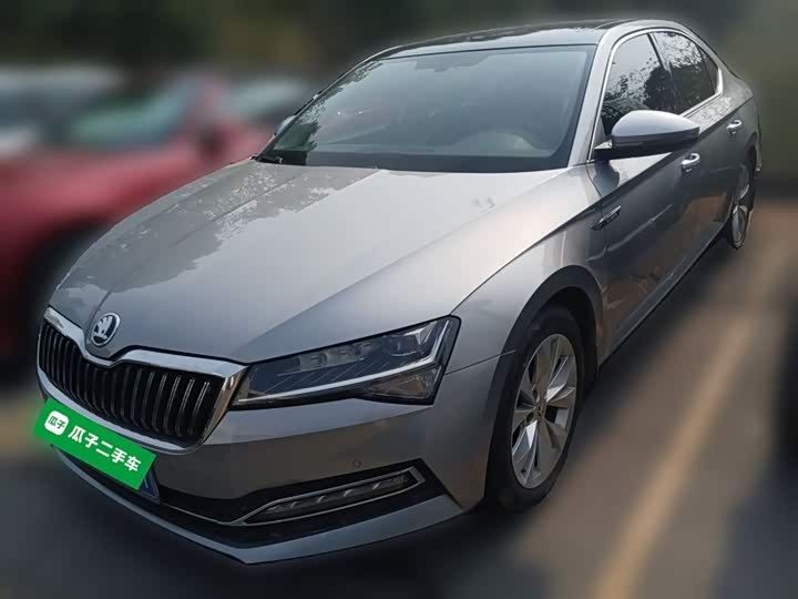 Фото 1 - Skoda Superb