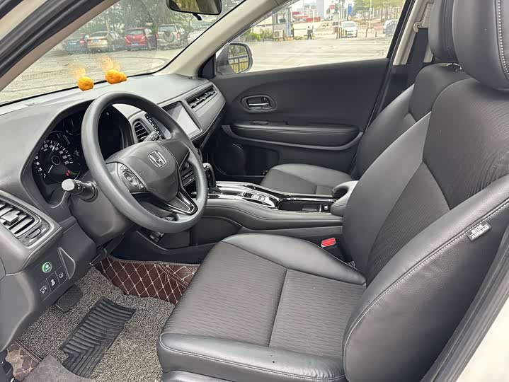 Фото 4 - Honda Vezel