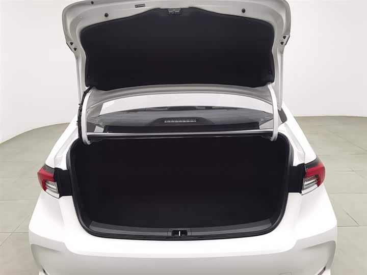 Фото 16 - Toyota Corolla