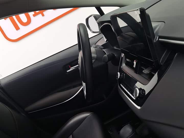 Фото 22 - Toyota Corolla