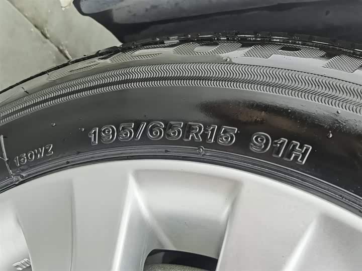 Фото 24 - Toyota Corolla