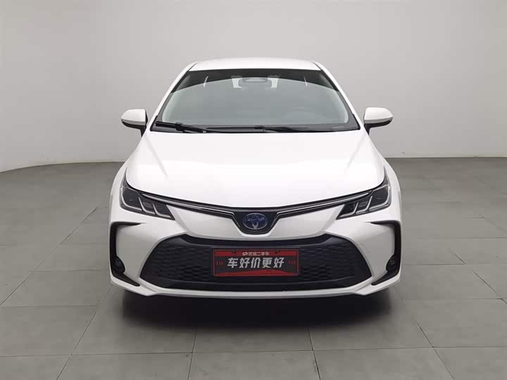 Фото 3 - Toyota Corolla