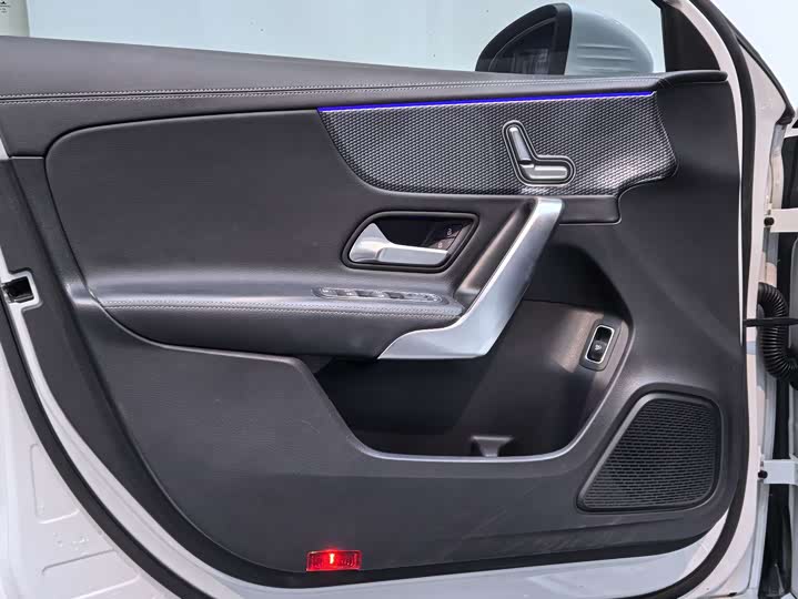 Фото 10 - Mercedes-Benz A-Class