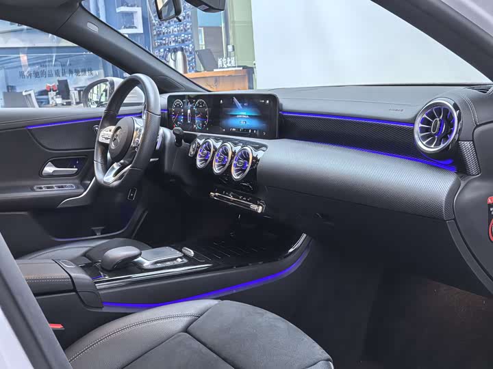 Фото 13 - Mercedes-Benz A-Class