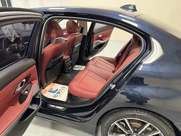 Фото 13 - BMW 3 Series