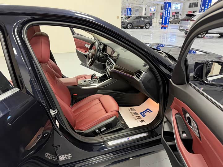 Фото 14 - BMW 3 Series