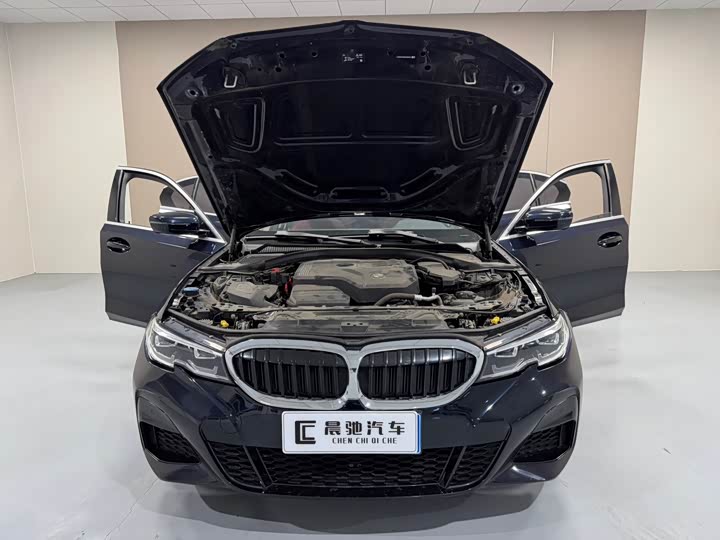 Фото 15 - BMW 3 Series