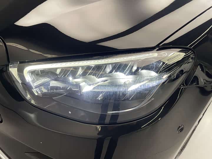 Фото 14 - Mercedes-Benz E-Class