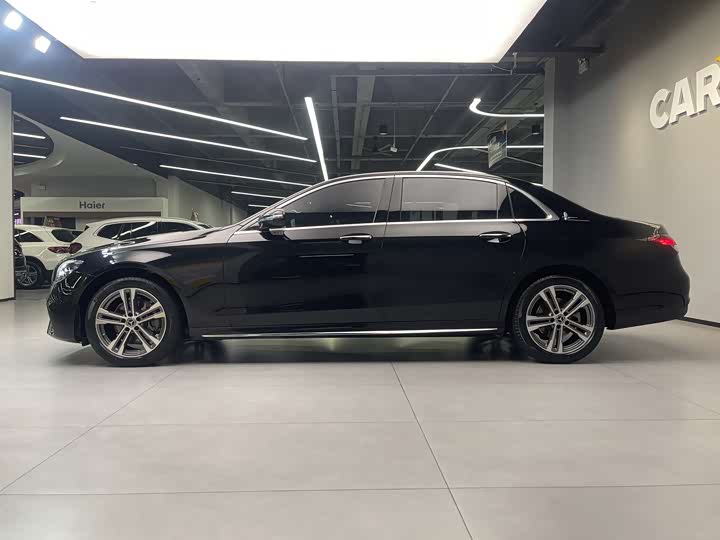 Фото 8 - Mercedes-Benz E-Class