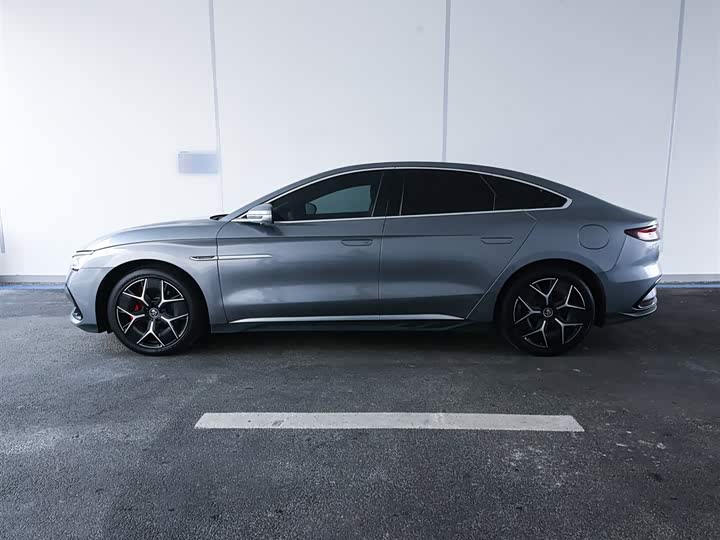 Фото 13 - BYD Han