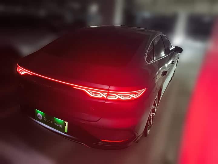 Фото 15 - BYD Han