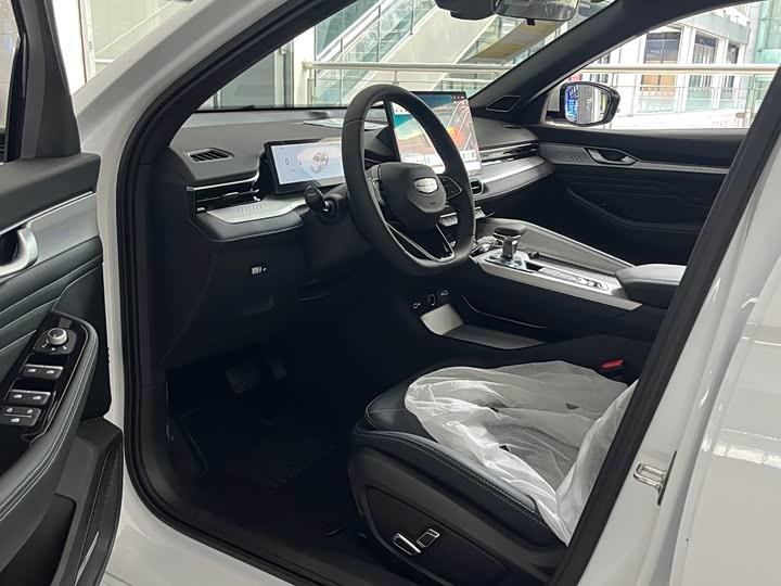 Photo 5 - Geely Preface