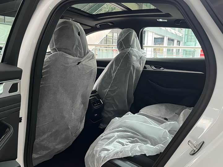 Photo 6 - Geely Preface