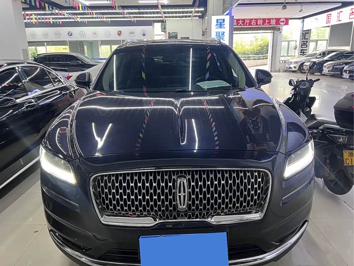 Фото 1 - Lincoln Nautilus