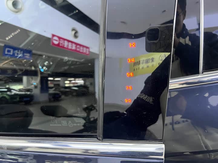 Фото 12 - Lincoln Nautilus