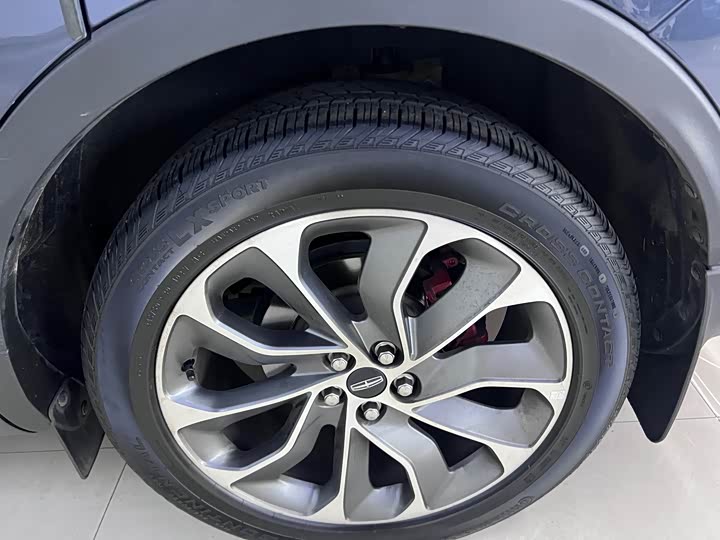 Фото 13 - Lincoln Nautilus