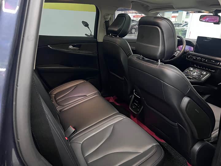 Фото 4 - Lincoln Nautilus