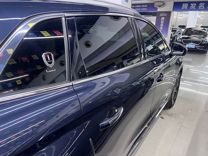 Фото 8 - Lincoln Nautilus